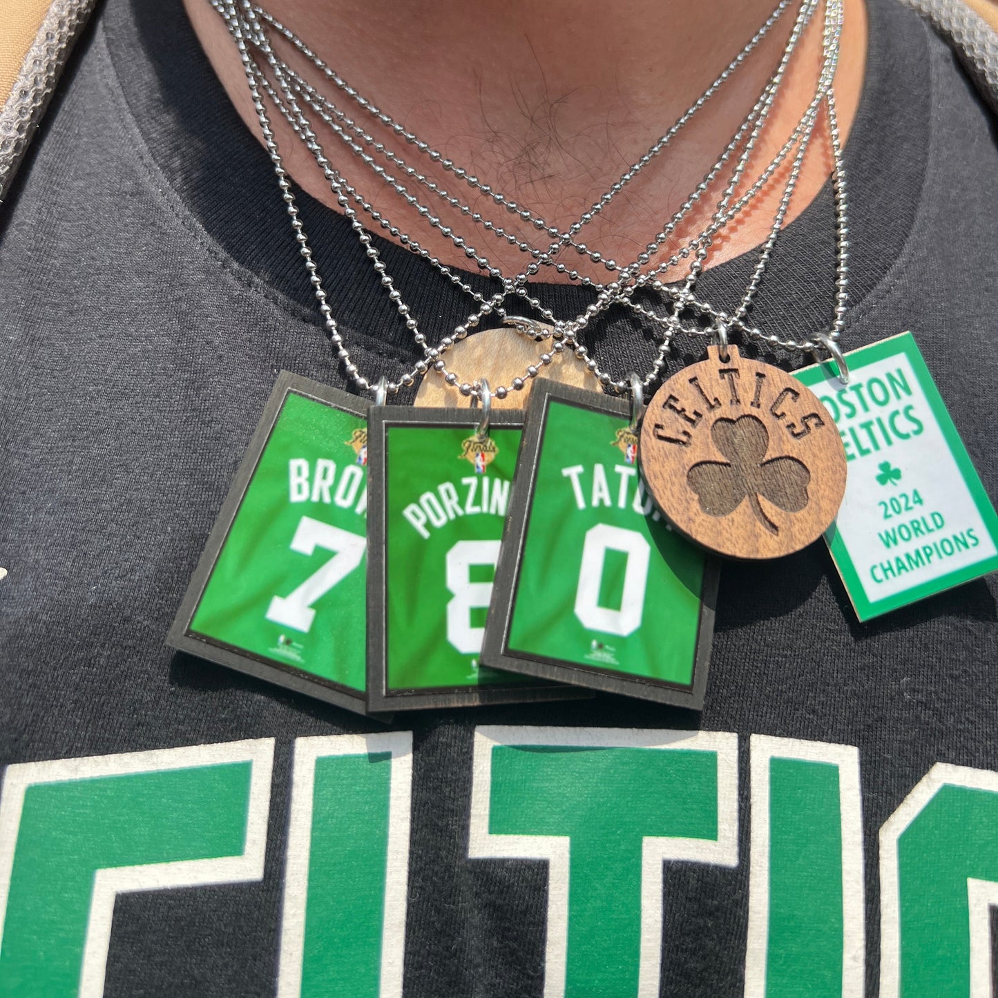 CELTICS CLOVER NECKLACE